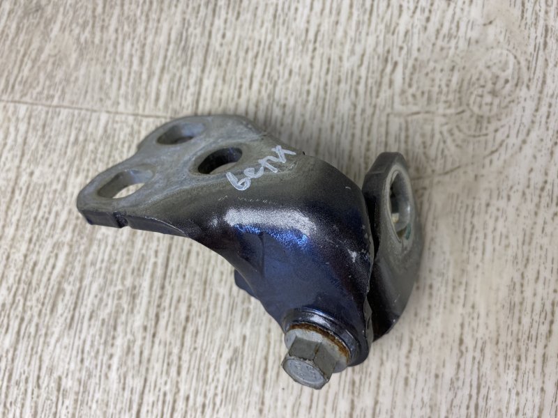 Петля двери верхняя левая CHRYSLER 200 14-16 2015 UF 2.4 ED6 68214361AD Б/У