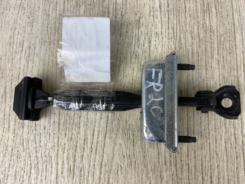 Ограничитель двери передний 200 14-16 2015 UF 2.4 ED6