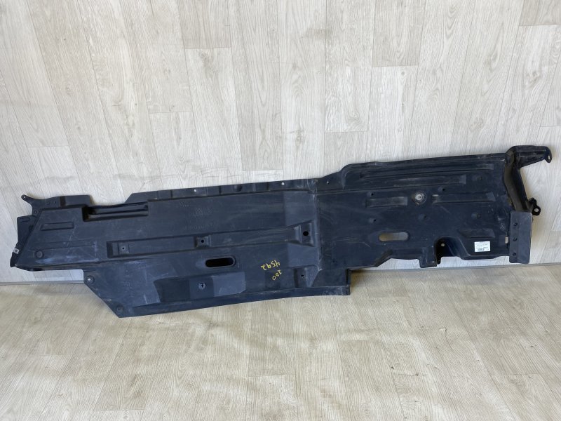 Защита днища правая CHRYSLER 200 14-16 2015 UF 2.4 ED6 68102930AC Б/У