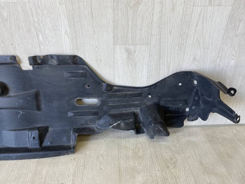 Защита днища левая 200 14-16 2015 UF 2.4 ED6