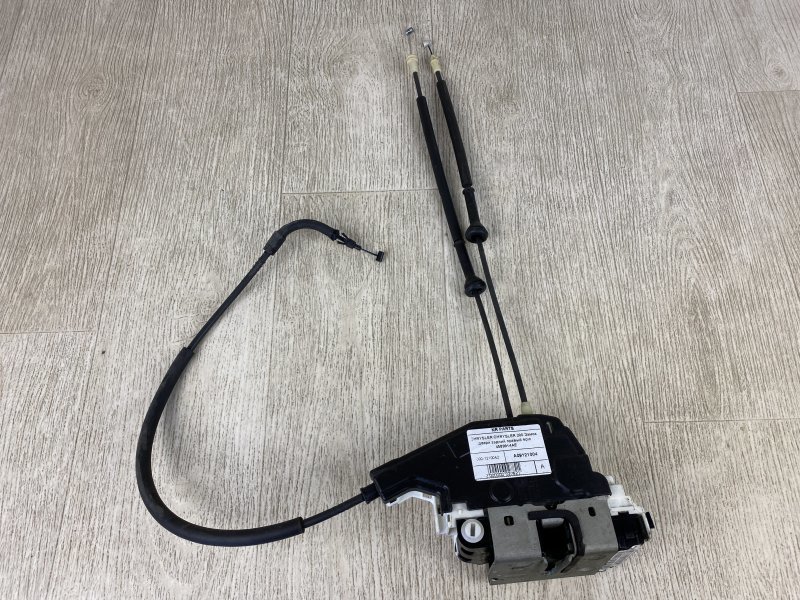 Замок двери задний правый CHRYSLER 200 14-16 2015 UF 2.4 ED6 4589914AE Б/У