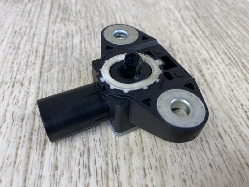 Датчик удара 200 14-16 2015 UF 2.4 ED6