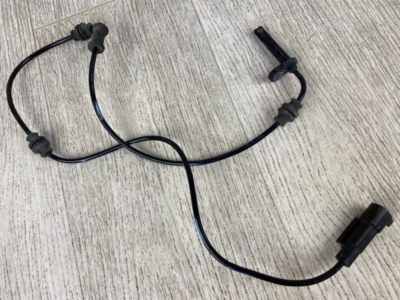 Датчик ABS задний 200 14-16 2015 UF 2.4 ED6