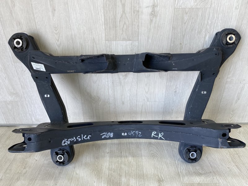 Балка задней подвески CHRYSLER 200 14-16 2015 UF 2.4 ED6 68165808AD Б/У