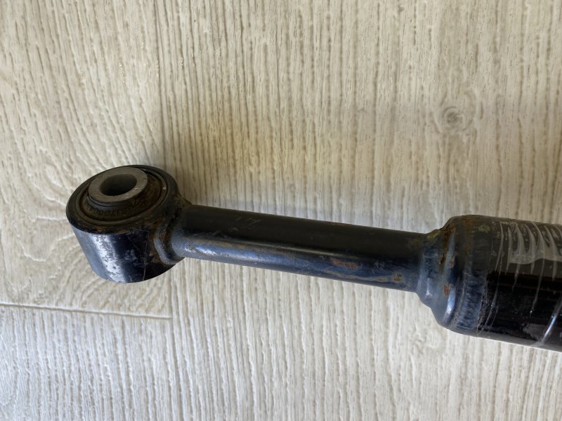 Амортизатор задний 200 14-16 2015 UF 2.4 ED6 Амортизатор задний 200 14-16 2015 UF 2.4 ED6