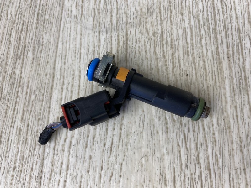 Форсунка топливная 200 14-16 2015 UF 2.4 ED6