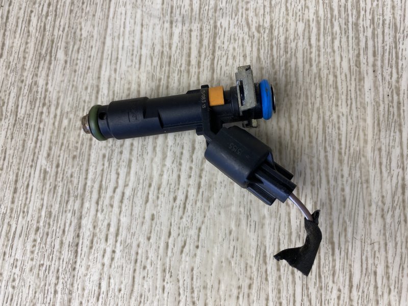 Форсунка топливная CHRYSLER 200 14-16 2015 UF 2.4 ED6 4593986AB Б/У