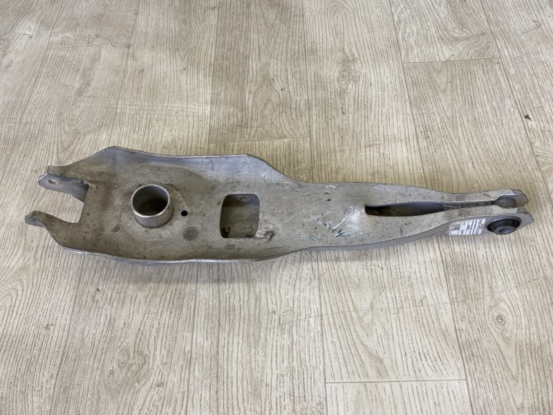 Рычаг задней подвески поперечный нижний CHRYSLER 200 14-16 2015 UF 2.4 ED6 68200065AA Б/У