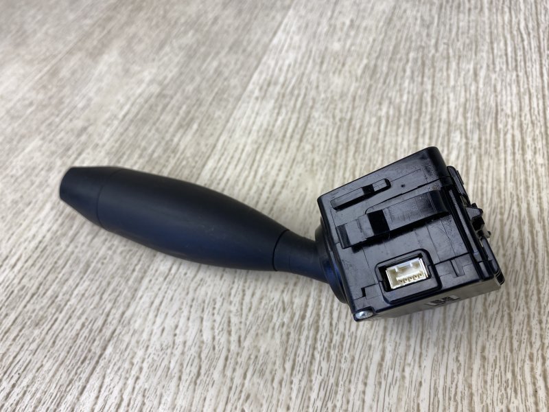 Подрулевой переключатель левый 200 14-16 2015 UF 2.4 ED6