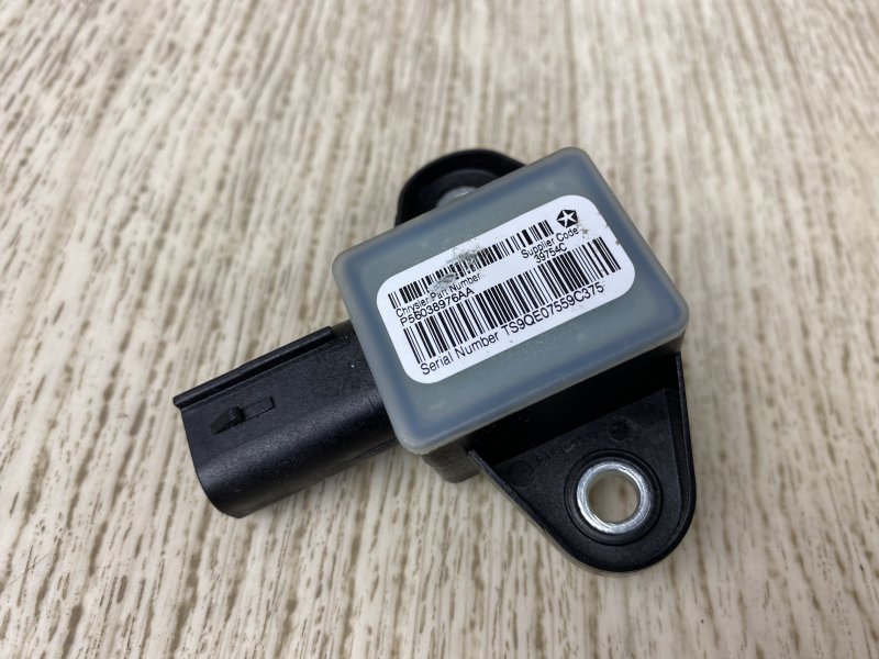 Датчик удара CHRYSLER 200 14-16 UF 2.4 ED6