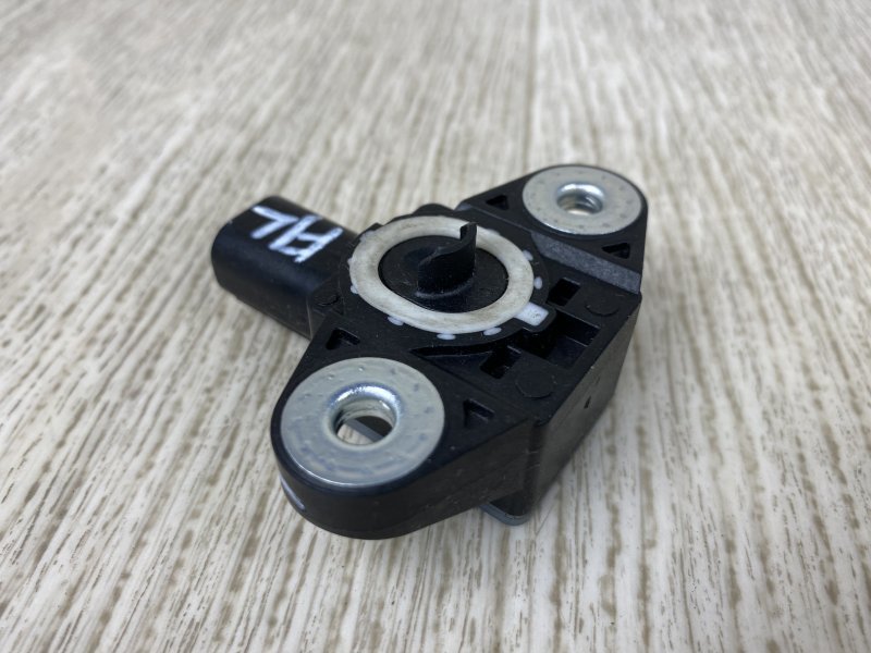 Датчик удара 200 14-16 2015 UF 2.4 ED6