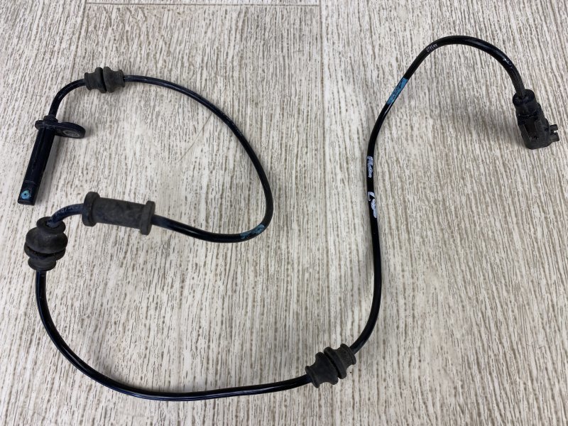 Датчик ABS задний CHRYSLER 200 14-16 2015 UF 2.4 ED6 68155899AA Б/У