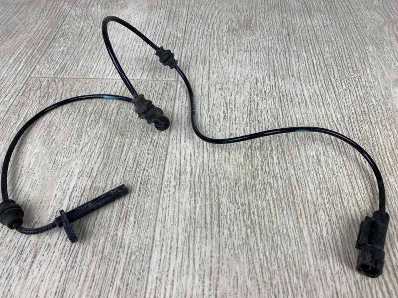 Датчик ABS задний CHRYSLER 200 14-16 2015 UF 2.4 ED6 68155899AA Б/У