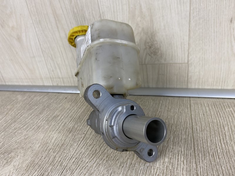 Главный тормозной цилиндр CHRYSLER 200 14-16 UF 2.4 ED6