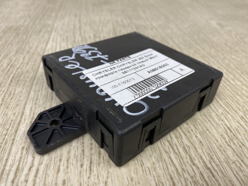 Блок управления дверей передний левый 200 14-16 2015 UF 2.4 ED6