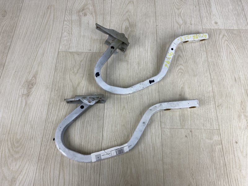 Петля крышки багажника ACURA ILX 16-19 2016 UDE 2.4 K24V 68660-TX6-A01ZZ Б/У