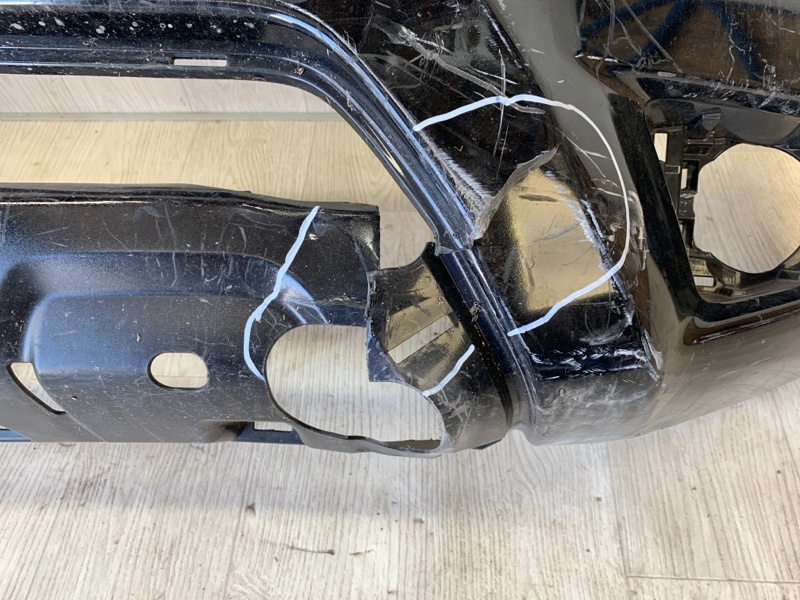 Бампер передний передний TACOMA 05-15 2011-2015 trn220