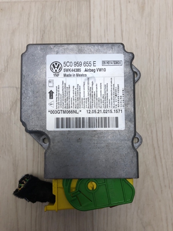 Блок управления AIRBAG VOLKSWAGEN BEETLE 11-19 2012 5C1 CBTA 2.5L 5C0 959 655 E Б/У