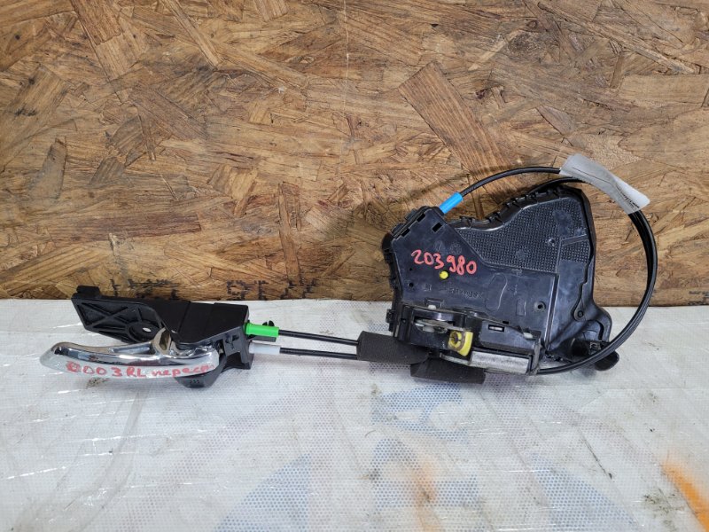 Запчасть замок двери передний левый SUZUKI KIZASHI 09-14 2011 Седан 2.4 82250-57L33 Б/У Замок двери передний левый SUZUKI KIZASHI 09-14 2011 Седан 2.4 82250-57L33 Б/У