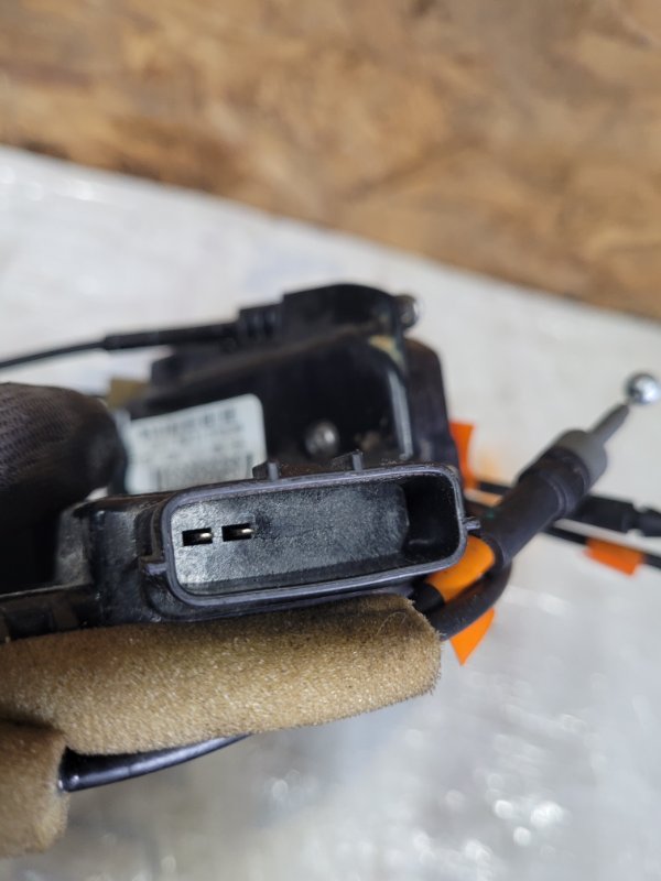 Замок двери задний левый SENTRA B17 12-21 2014 Седан 1.8