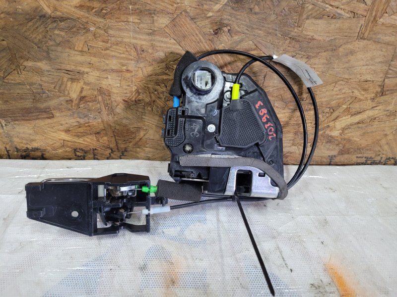 Замок двери задний правый SUZUKI KIZASHI 09-14 Седан 2.4 Замок двери задний правый SUZUKI KIZASHI 09-14 Седан 2.4