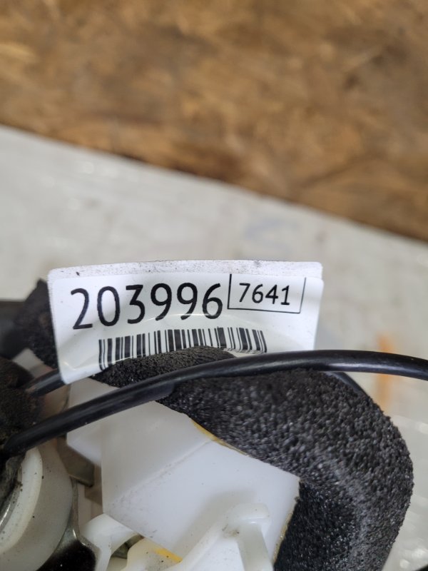 Замок двери задний левый IMPREZA WRX 10-14 GH 2014 Хетчбек 2.5 EJ255