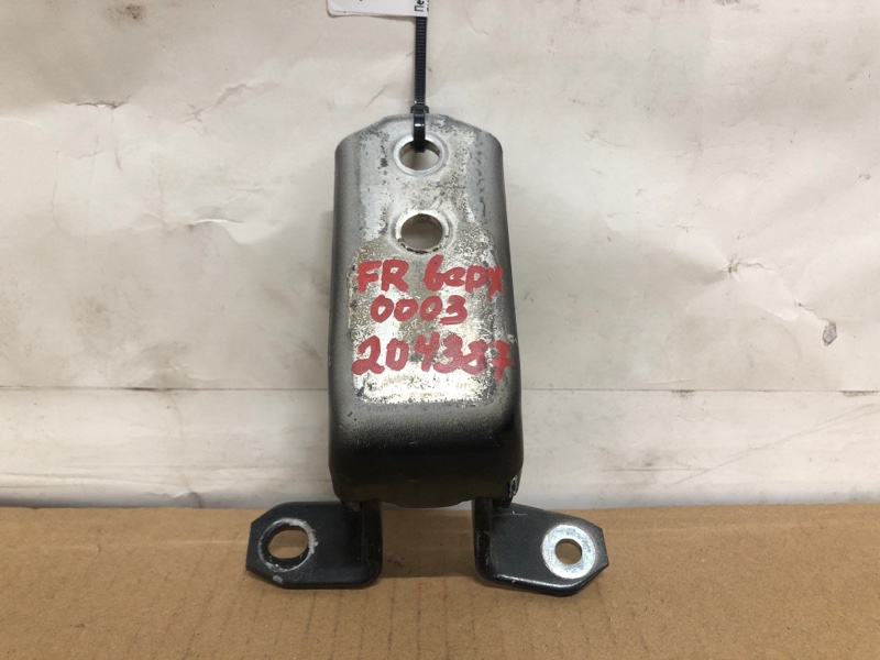 Петля двери верхняя передняя правая SUZUKI KIZASHI 09-14 2011 Седан 2.4 69310-65J00 Б/У