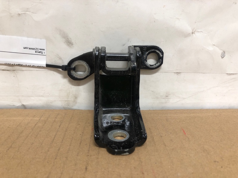 Петля двери нижняя задняя правая TLX 14-17 2015 Седан 2.4
