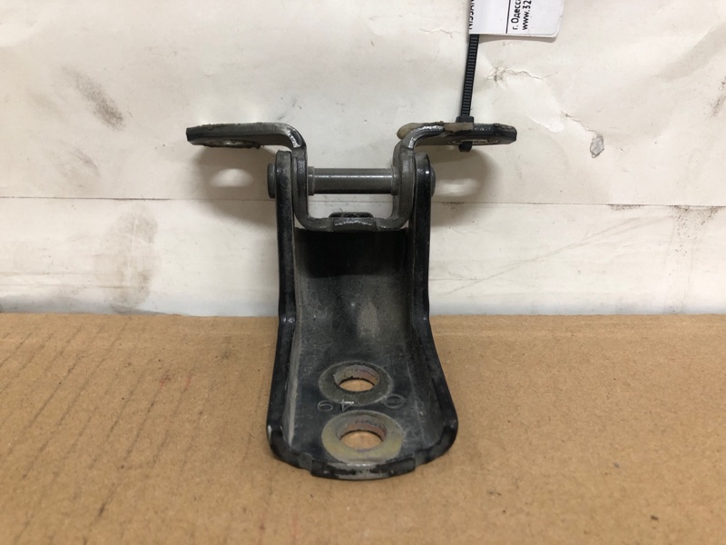 Петля двери нижняя задняя правая SENTRA B17 12-21 2014 Седан 1.8