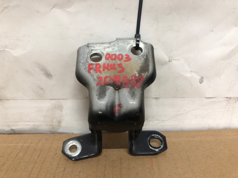 Петля двери нижняя передняя правая SUZUKI KIZASHI 09-14 2011 Седан 2.4 69320-63J00 Б/У