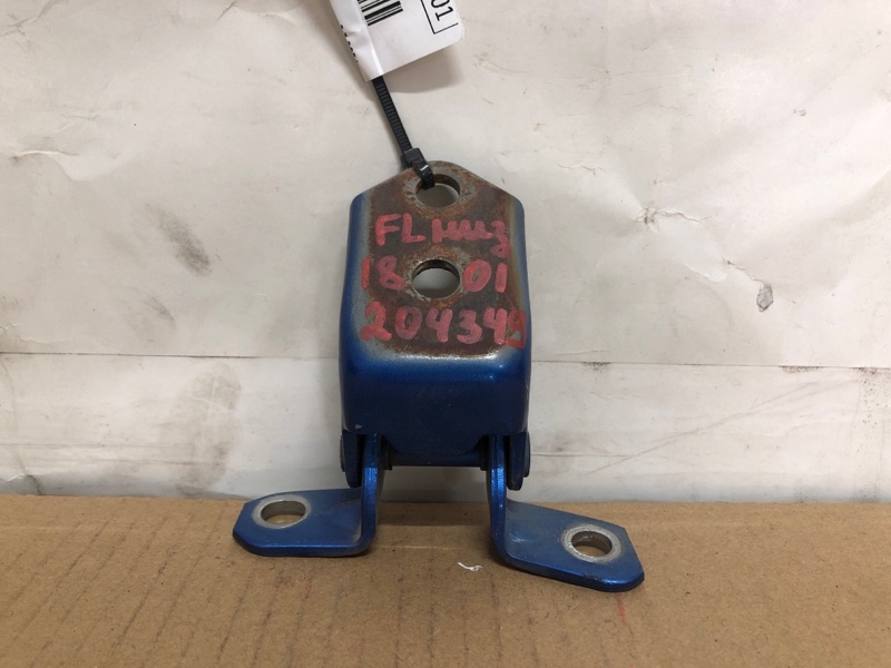 Петля двери нижняя передняя левая MAZDA 3 BK 03-08 2004 Седан 2.3 F151-58-210 Б/У