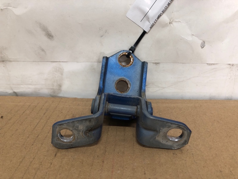 Петля двери нижняя передняя левая 3 BK 03-08 2004 Седан 2.3