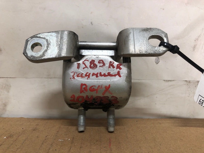 Запчасть петля двери верхняя задняя правая SUZUKI SX4 06-13 2008 Седан J20A 69410-63J00 Б/У Петля двери верхняя задняя правая SUZUKI SX4 06-13 2008 Седан J20A 69410-63J00 Б/У