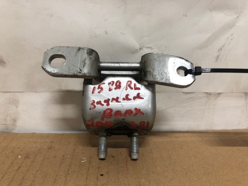 Петля двери верхняя задняя левая SUZUKI SX4 06-13 2008 Седан J20A 69420-63J00 Б/У