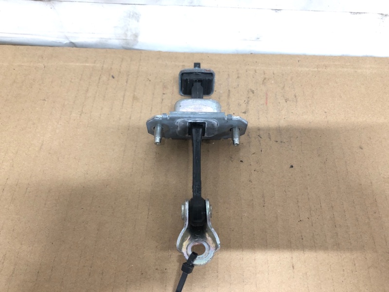 Ограничитель двери передний правый IMPREZA WRX 10-14 GH 2014 Хетчбек 2.5 EJ255