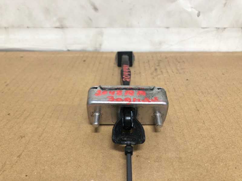 Ограничитель двери задний правый Q50 20- 2021 Седан 3.0 VR30DDTT