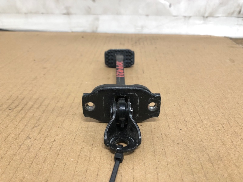 Ограничитель двери задний правый TLX 14-17 2015 Седан 2.4