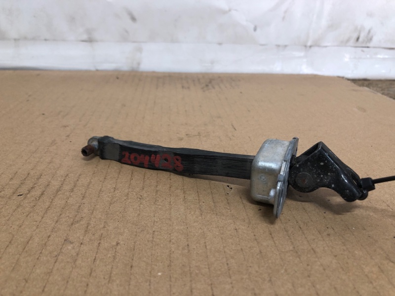 Ограничитель двери задний левый SUZUKI KIZASHI 09-14 2011 Седан 2.4 81830-57L01 Б/У