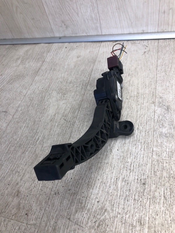 Педаль газа KIA FORTE YD 12- YD 1.8 G4NB Педаль газа KIA FORTE YD 12- YD 1.8 G4NB