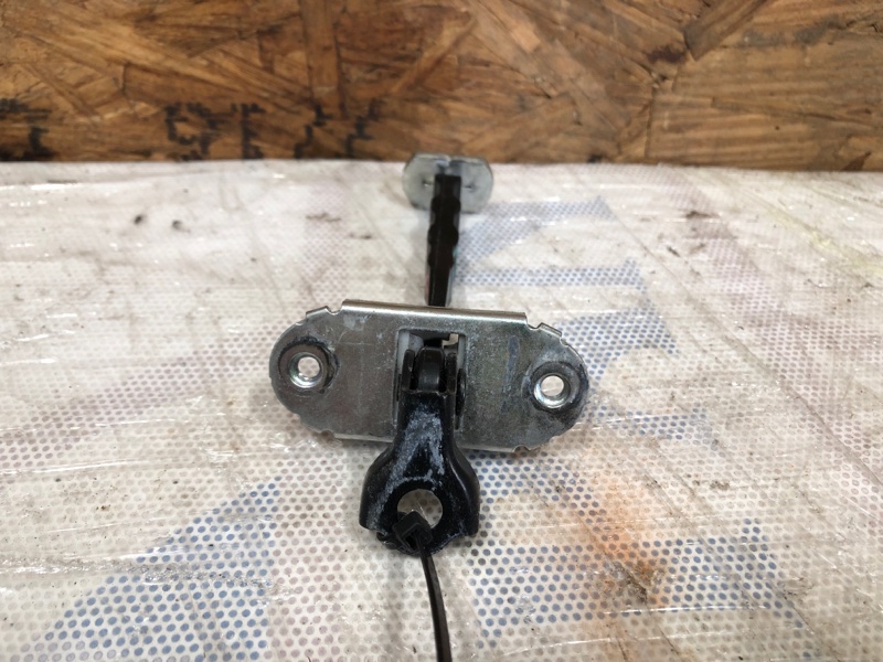 Ограничитель двери передний левый NV200 USA 13- 2017 Минивэн 2.0L 4