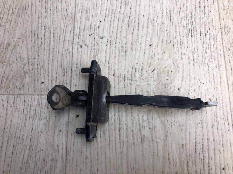 Ограничитель двери задний правый FORTE YD 12- 2015 YD 1.8 G4NB Ограничитель двери задний правый FORTE YD 12- 2015 YD 1.8 G4NB