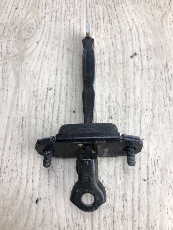 Ограничитель двери задний левый KIA FORTE YD 12- YD 1.8 G4NB