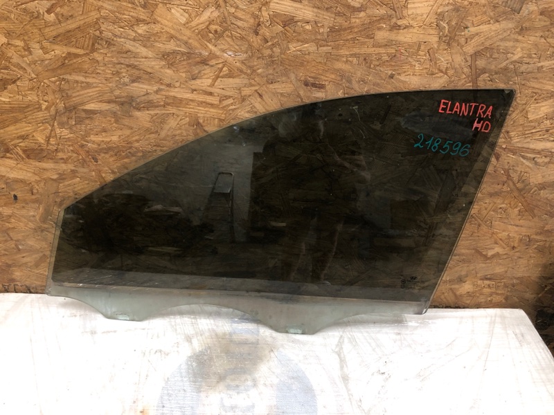 Стекло двери переднее левое HYUNDAI ELANTRA HD 06-11 2008 Седан 1.6 G4FD 82411-2H010 Б/У