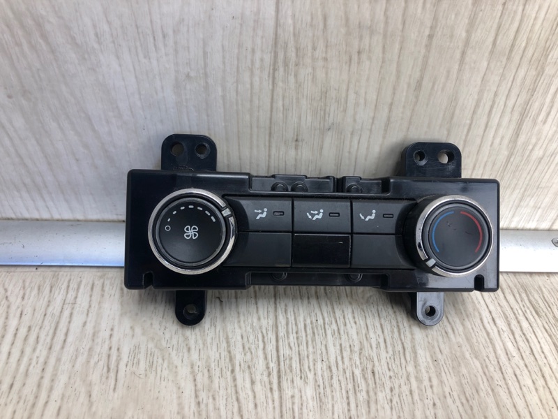 Запчасть блок управления печкой задний FORD FLEX 08-19 2013 TP3 3.5 PDED DA8Z-19980-D Б/У Блок управления печкой задний FORD FLEX 08-19 2013 TP3 3.5 PDED DA8Z-19980-D Б/У