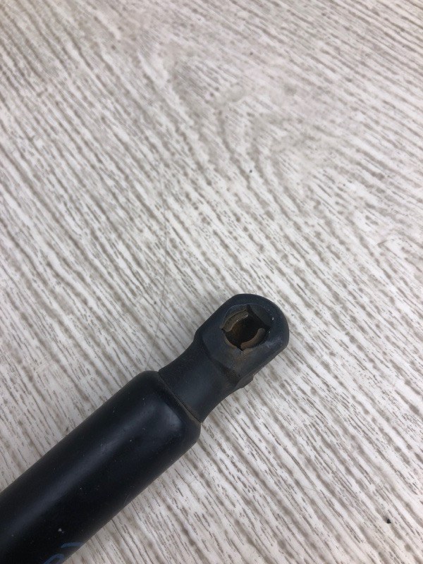 Амортизатор крышки багажника правый FORD FLEX 08-19 TP3 3.5 PDED