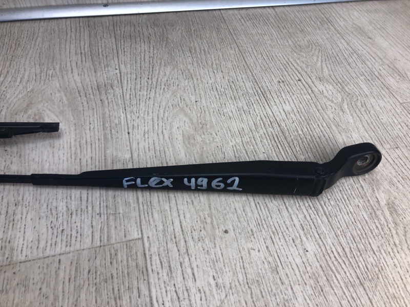 Поводок стеклоочистителя передний правый FORD FLEX 08-19 TP3 3.5 PDED