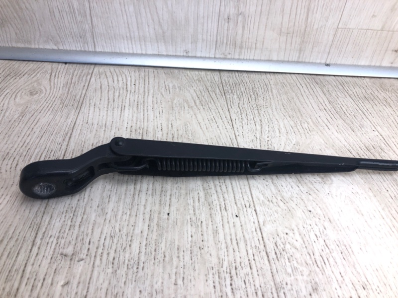 Поводок стеклоочистителя передний правый FLEX 08-19 2013 TP3 3.5 PDED