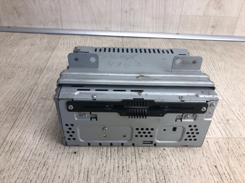 Запчасть магнитола FORD FLEX 08-19 2013 TP3 3.5 PDED DA8Z-18C869-GA Б/У Магнитола FORD FLEX 08-19 2013 TP3 3.5 PDED DA8Z-18C869-GA Б/У