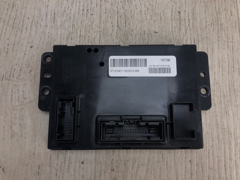 Запчасть блок электронный FORD FLEX 08-19 2013 TP3 3.5 PDED EA8Z-19980-B Б/У Блок электронный FORD FLEX 08-19 2013 TP3 3.5 PDED EA8Z-19980-B Б/У