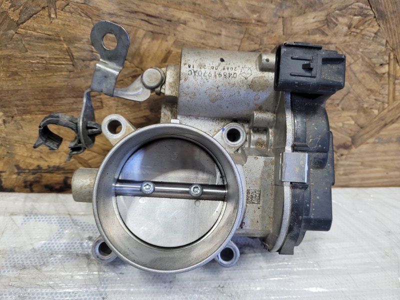 Запчасть дроссельная заслонка JEEP RENEGADE (BU) 14- 2020 Wagon 2.4L I4 ZERO EVAP M-AIR 04891970AC Б/У Дроссельная заслонка JEEP RENEGADE (BU) 14- 2020 Wagon 2.4L I4 ZERO EVAP M-AIR 04891970AC Б/У